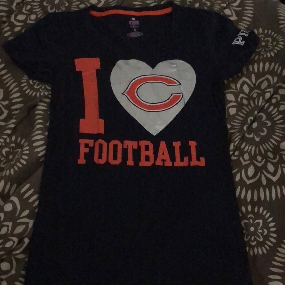 Da Bears! VA Pink I love Football - Bears tee!